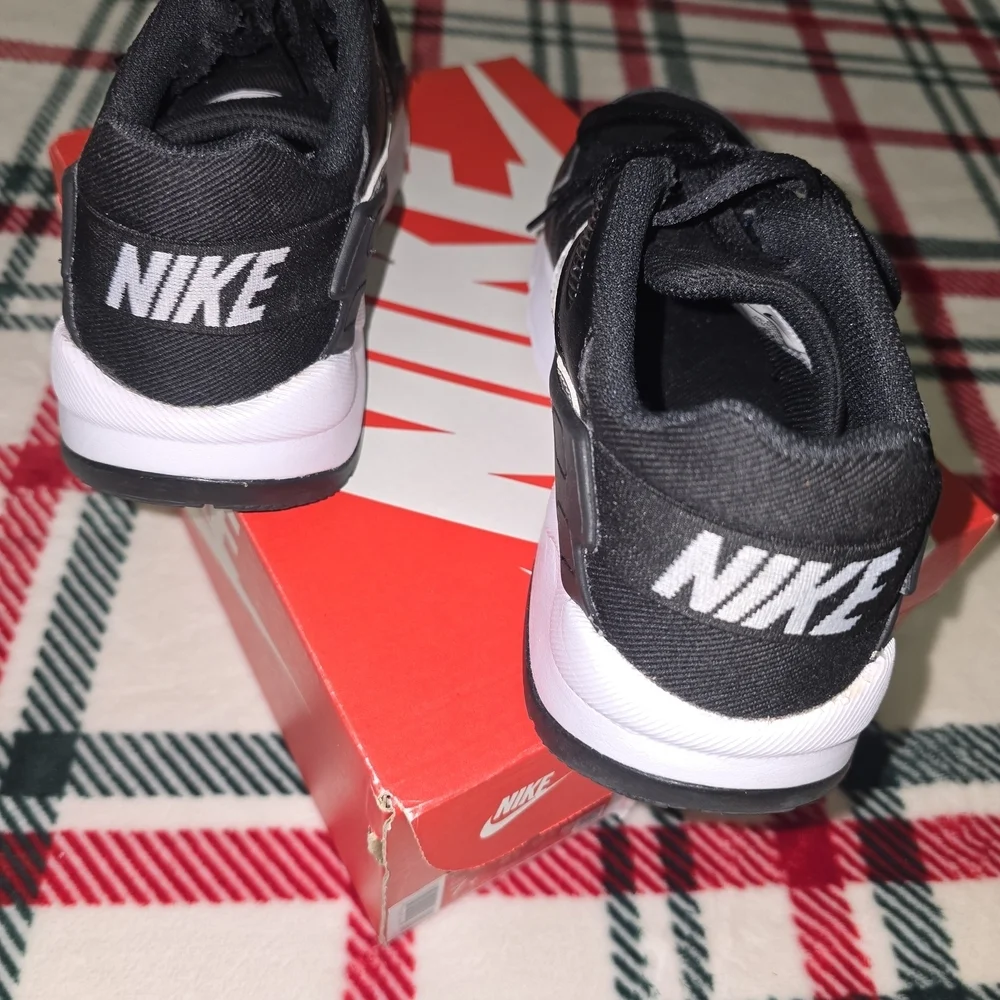 Nike Black and White Sneakers